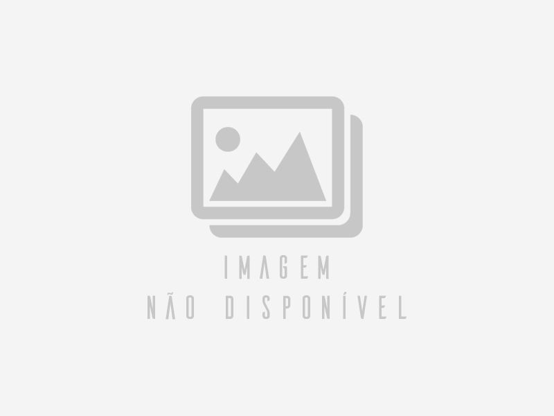 Um terreno situado nesta cidade de Alegrete, na Av. Pedreiras, designado pelo número cinco (05), com área de novecentos e cinquenta e quatro metros quadrados e sessenta centímetros quadrados (954,60mq), de formato regular, medindo doze metros e noventa centímetros (12m90) de frente, por setenta e quatro metros (74m00) de frente a fundos, confrontando ao Norte, com Inácio Julio da Conceição; ao Sul, com a Av. Pedreiras; a Leste, com o terreno número quatro (04); e a Oeste, com o terreno número seis (06). Matriculado sob n°19.396 do CRI de Alegrete/RS. - Imagem não disponível