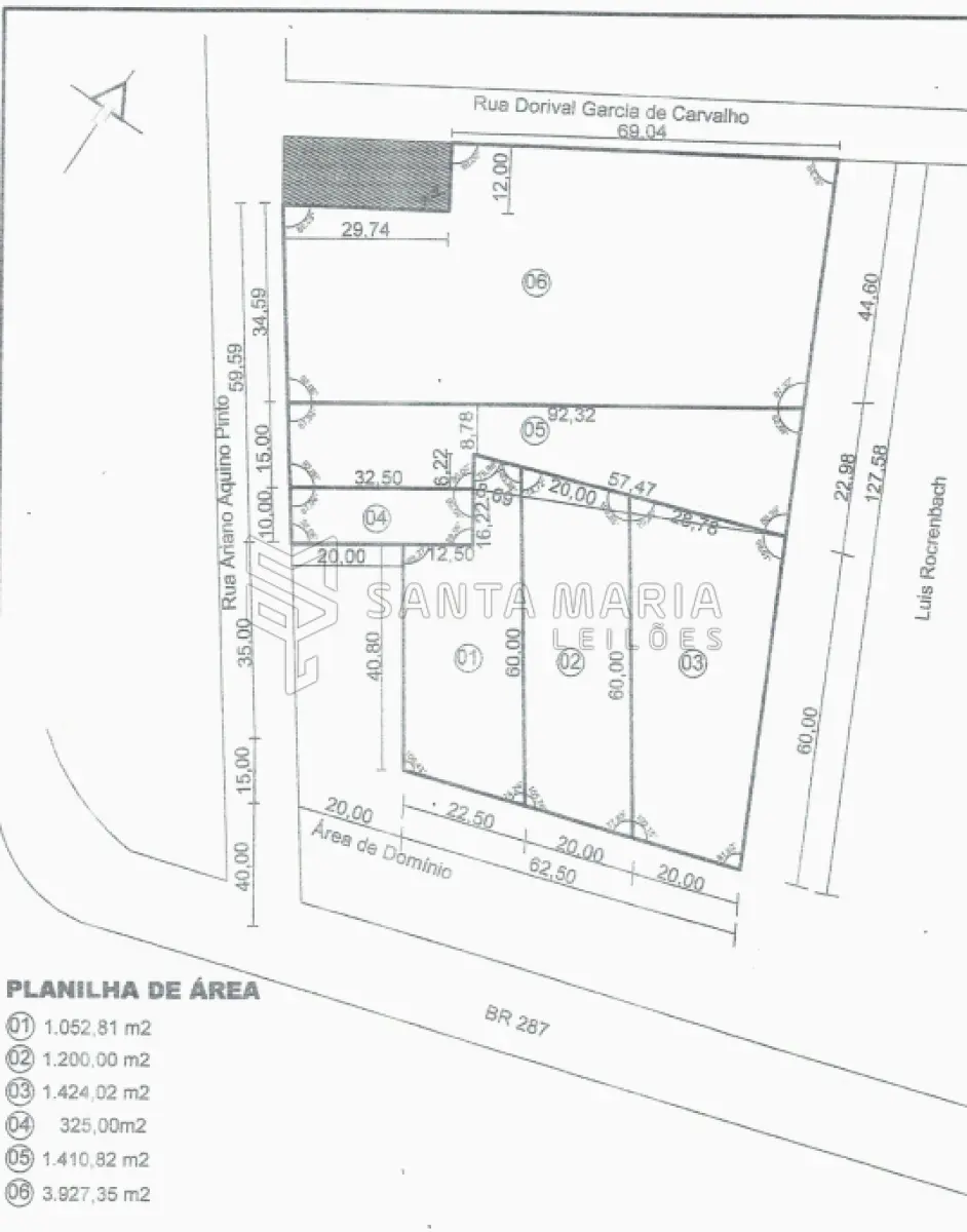 LOTE 001 - Terreno com a área de 1.410,82m², onde faz frente para a rua Ariano Aquino Pinto, distando 45m da área de domínio da BR 287. Matriculado sob n°53.760 do CRI de Santiago/RS.