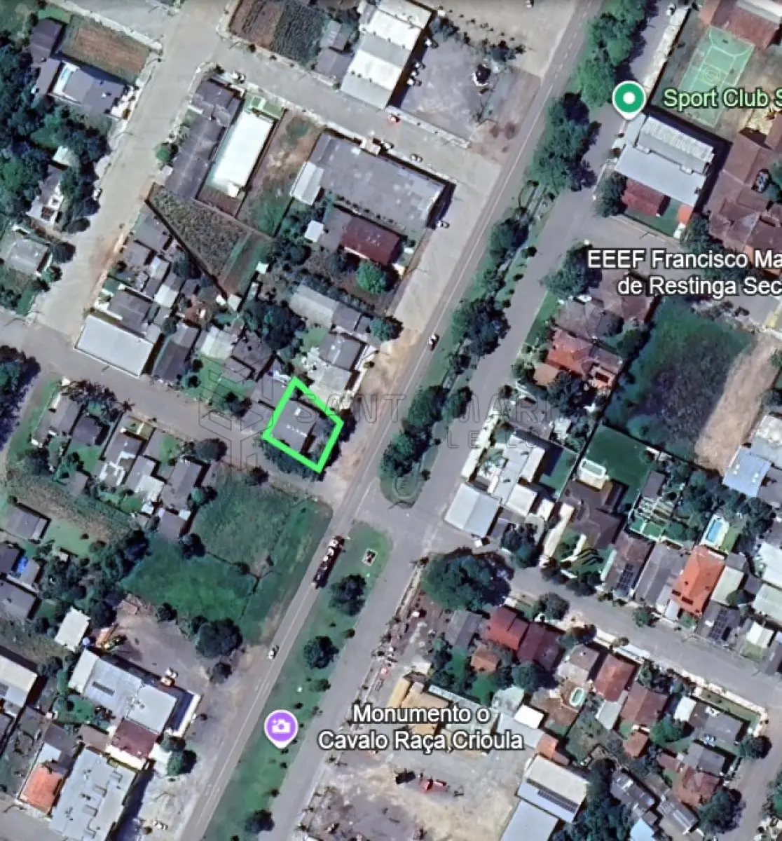 LOTE 002 - Terreno com a área superficial de 397m² localizado na Avenida Eugênio Gentil Muller nº 430 em Restinga Seca/RS, no quarteirão formado pelas ruas Ricardo Muller, Vicente Cardoso, Emilio Henrique Nagel e Faixa de Domínio da RSC 149, com as seguintes medidas e confrontações: ao Norte, pela frente, mede 20m com a rua Ricardo Muller, lado ímpar; ao Sul, mede 21,89 com o lote n°8; a Oeste, mede 15,40m; e, ao Leste, mede 24,29m com o lote n°5. Distando 62m da esquina formada pela rua Ricardo Muller e rua Vicente Cardoso. Matriculado sob n° 8.337 do CRI de Restinga Seca/RS.