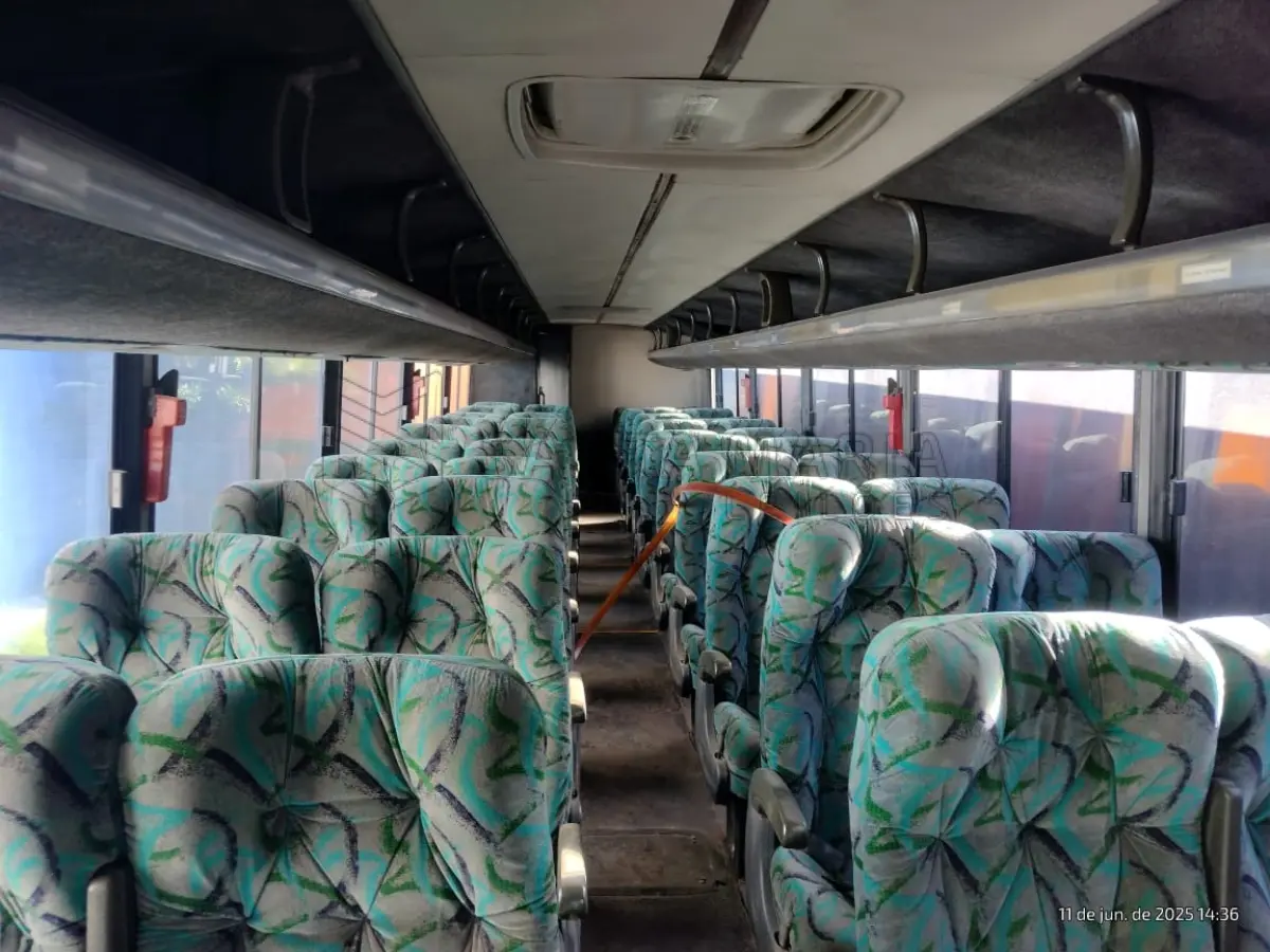 LOTE 015 - Ônibus M.BENZ/COMIL CAMPIONE R, ano/modelo 1998/1998, placas IIU7417, RENAVAM 715506498, na cor branca, situação: ruim.