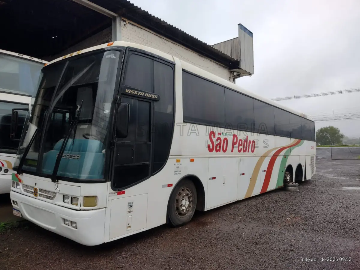 LOTE 016 - Ônibus MBENZ/BUSSCAR VIS BUSS R, ano/modelo 1999/1999, placas IJJ1G53, RENAVAM 731982592, na cor branca, situação: ruim/motor.