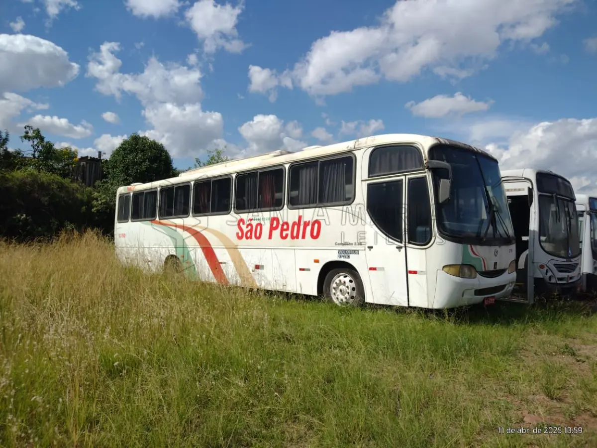 LOTE 025 - Ônibus VW/COMIL CAMPIONE R, ano/modelo 2003/2003, placas ILE5993, RENAVAM 803953666, na cor amarela, situação: ruim.
