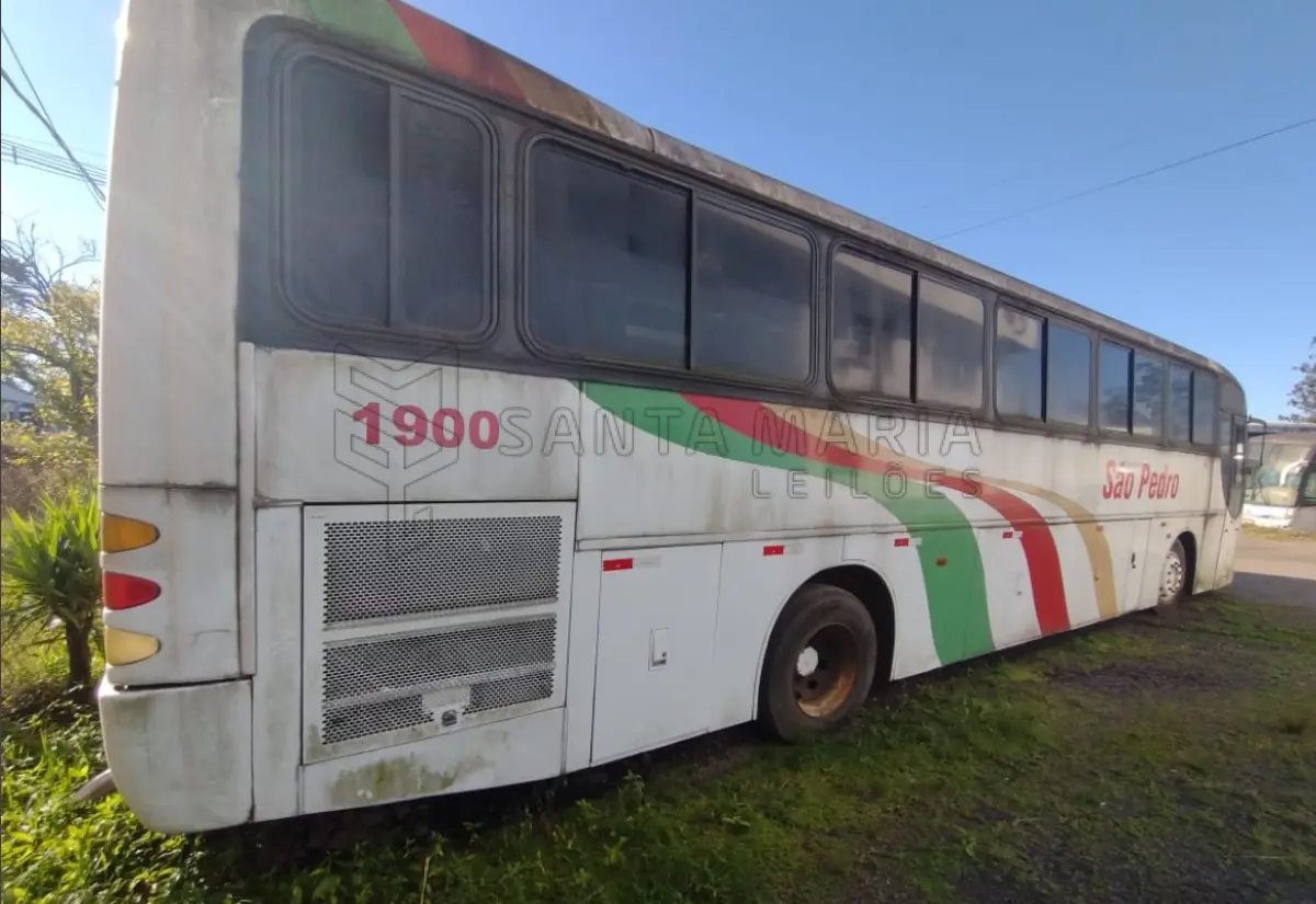 LOTE 015 - Ônibus M.BENZ/COMIL CAMPIONE R, ano/modelo 1998/1998, placas IIU7417, RENAVAM 715506498, na cor branca, situação: ruim.