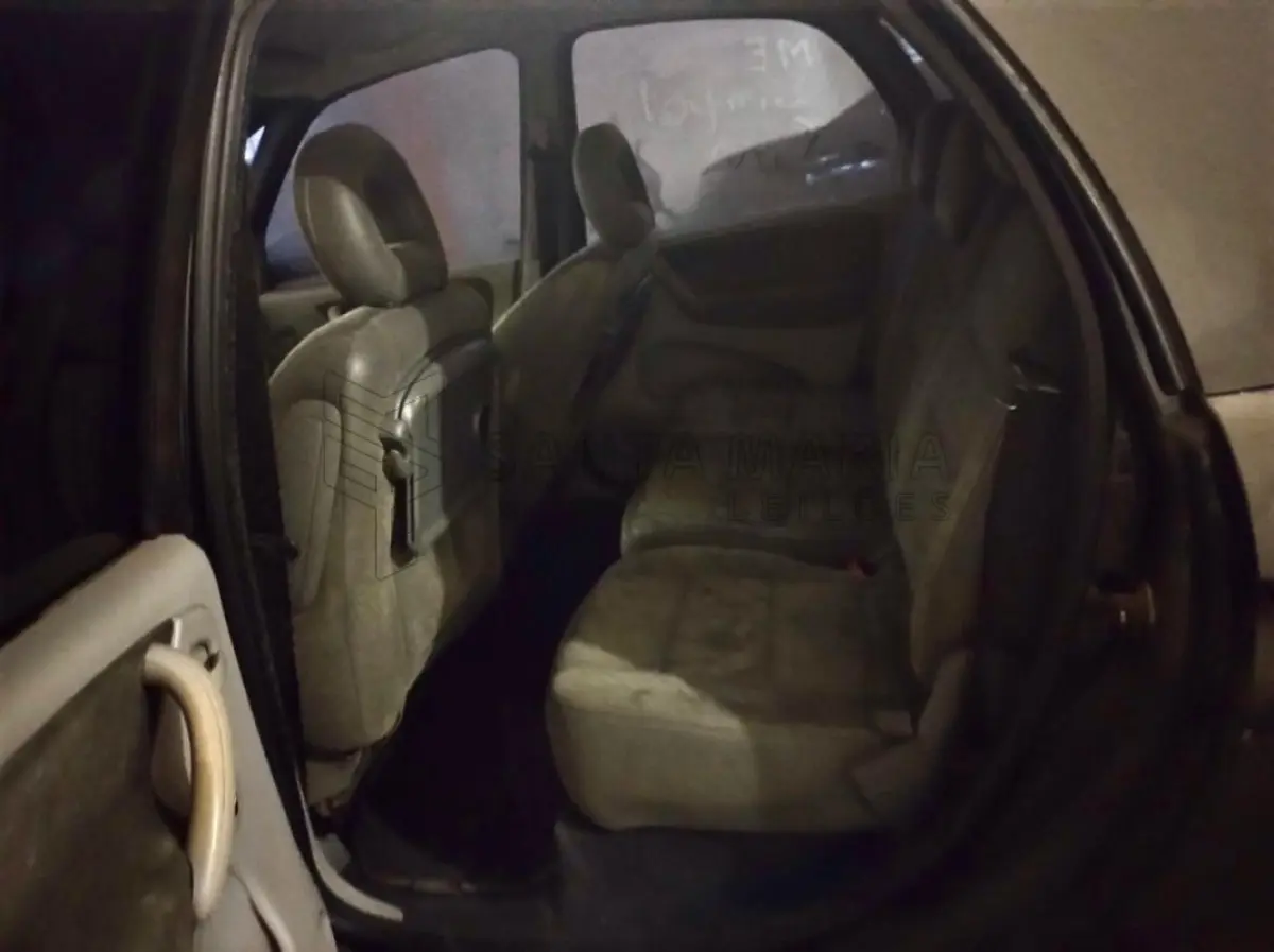 LOTE 001 - Veículo CITROEN/XSARA PICASSOEXA, ano/modelo 2004/2005, placas LQN0664, RENAVAM 835547442, na cor preta.