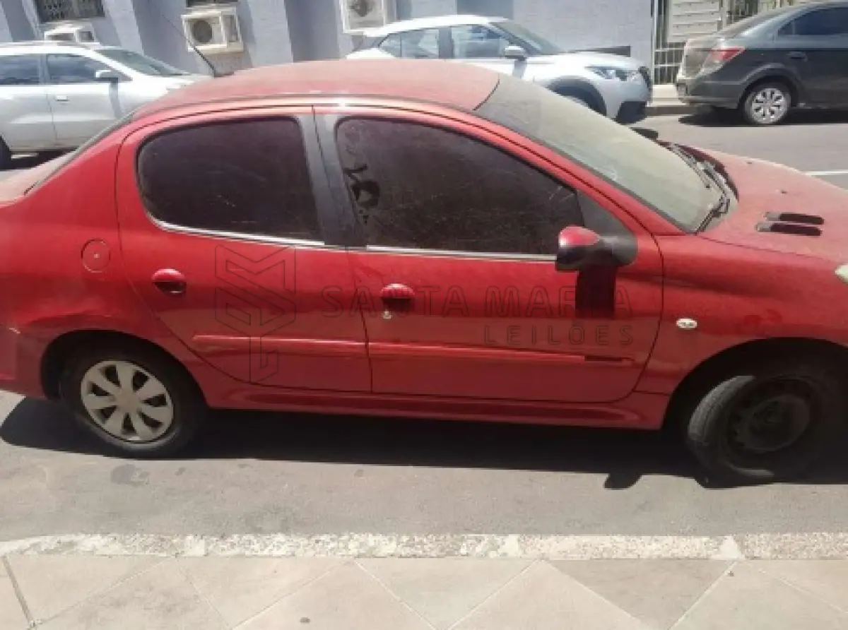 Veículo PEUGEOT/207PASSION XR, ano/modelo 2012/2013, placas MJU3E04, RENAVAM 473017148, na cor vermelha, em regular estado de conservação.