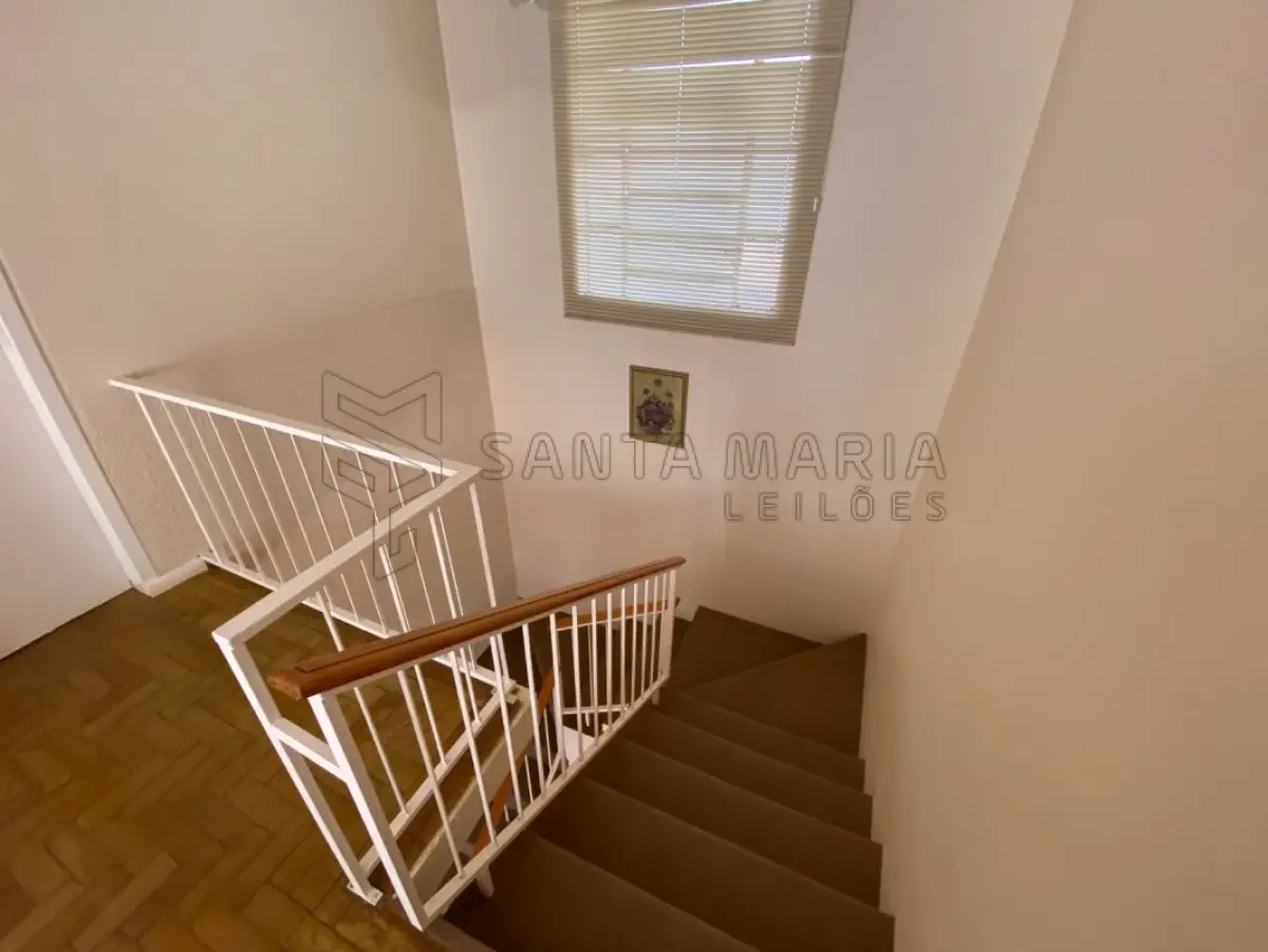 LOTE 001 - Fração de 14,28571429% pertence a Vitor Angelo Minuzzi e Jeane Drews Minuzzi do imóvel localizado na Rua Tito Beccon, 212, bairro Vila Nova em Santiago/RS com a área construída averbada de 279,94m² e o respectivo terreno com 1.187,80m², no quarteirão formado pelas ruas Tito Beccon, Ciro Melo, Rogerio Francisco da Rosa e José Caetano de Melo. Matriculado sob n° 48.236 do CRI de Santiago/RS. Coproprietário: Vera Mariza Kubica Minuzzi; Marlene Campos Minuzzi; Angela Maria Minuzzi; Jane Clea Minuzzi; Claudete Minuzzi Dorneles; Vivian Kubica Minuzzi do Prado; Eduardo Kubica Minuzzi.