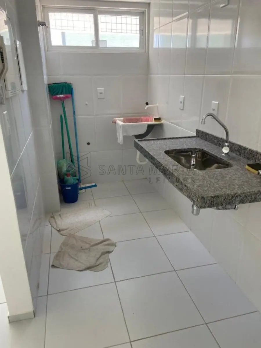 LOTE 004 - Apartamento 504 do edifício Residencial Villes De France situado à Avenida Prudente de Morais, nº 394, bairro Petrópolis em Natal/RN, e o box garagem 131, com área real privativa de 70,928, área real comum de 30,682 e área real total de 101,611 fração ideal de 0,007504 do imóvel n°25.621 do CRI de Natal/RS.