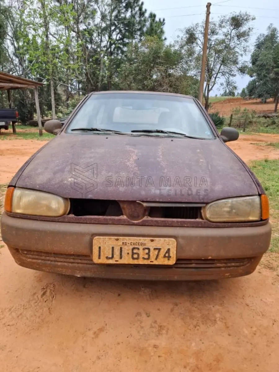 LOTE 001 - Veículo VW/GOL SPECIAL, ano/modelo 1999/2000, placas IJI6374, RENAVAM 730937607, na cor vermelha. Fiel depositário: Alzevir Lanes da Silva.