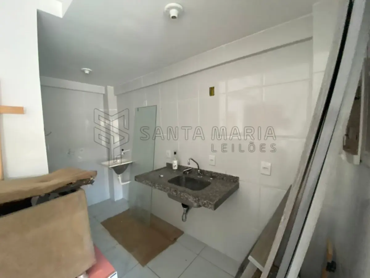 LOTE 001 - Apartamento 106 do edifício Residencial Villes De France situado à Avenida Prudente de Morais, nº 394, bairro Petrópolis em Natal/RN, e o box garagem 125, com área real privativa de 69,392, área real comum de 30,234 e área real total de 99,626, fração ideal de 0,007394 do imóvel n°25.621 do CRI de Natal/RS.