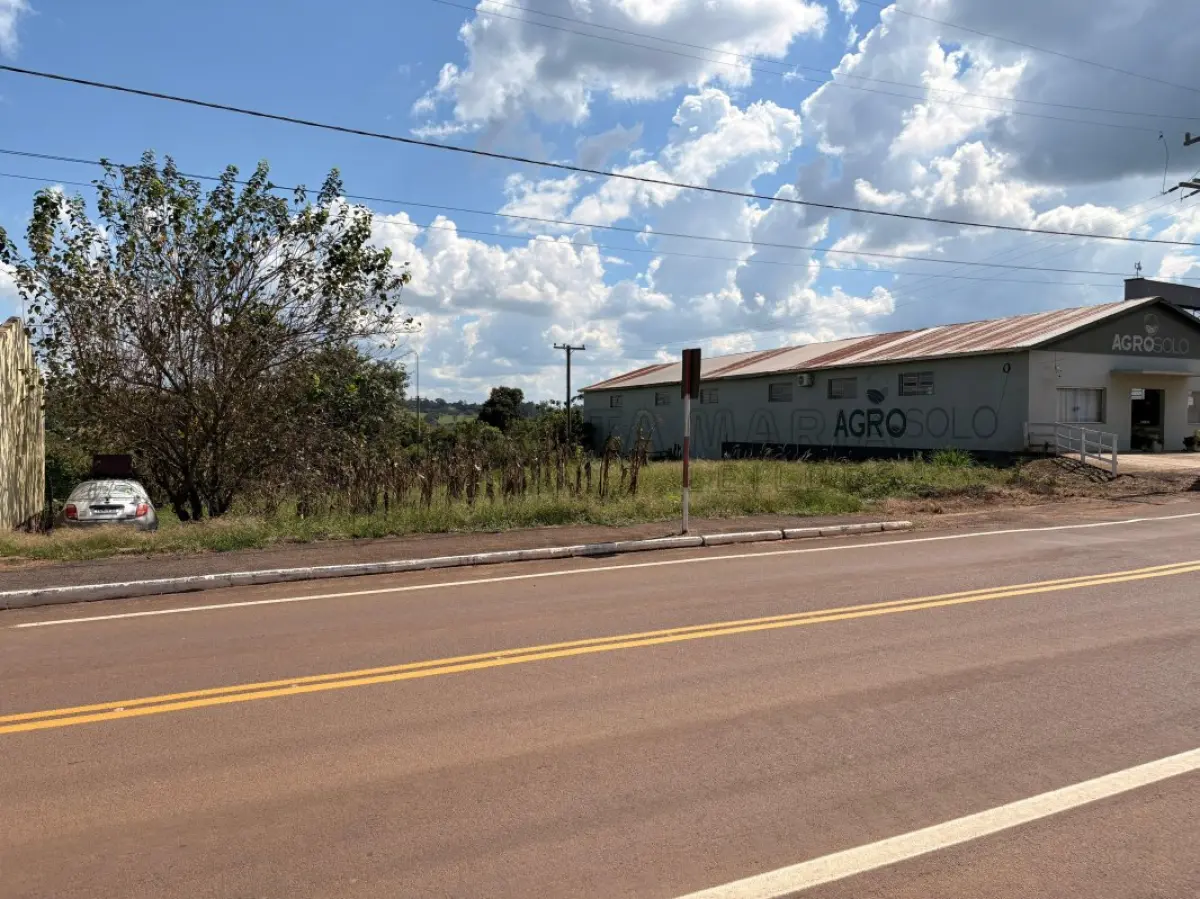 LOTE 001 - Um terreno com 450m² na rua Sete de Setembro em Nova Esperança do Sul/RS, com as seguintes medidas: ao Norte, por 30m; ao Sul, por 30m; ao Leste, por 15m com a rua Sete de Setembro; e, ao Oeste, por 15m. Matriculado sob n°4.692 do CRI de Jaguari/RS.