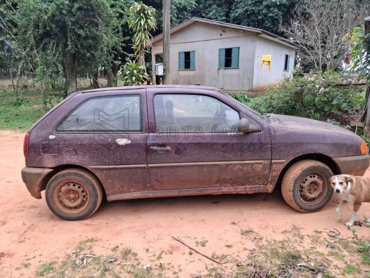 LOTE 001 - Veículo VW/GOL SPECIAL, ano/modelo 1999/2000, placas IJI6374, RENAVAM 730937607, na cor vermelha. Fiel depositário: Alzevir Lanes da Silva.
