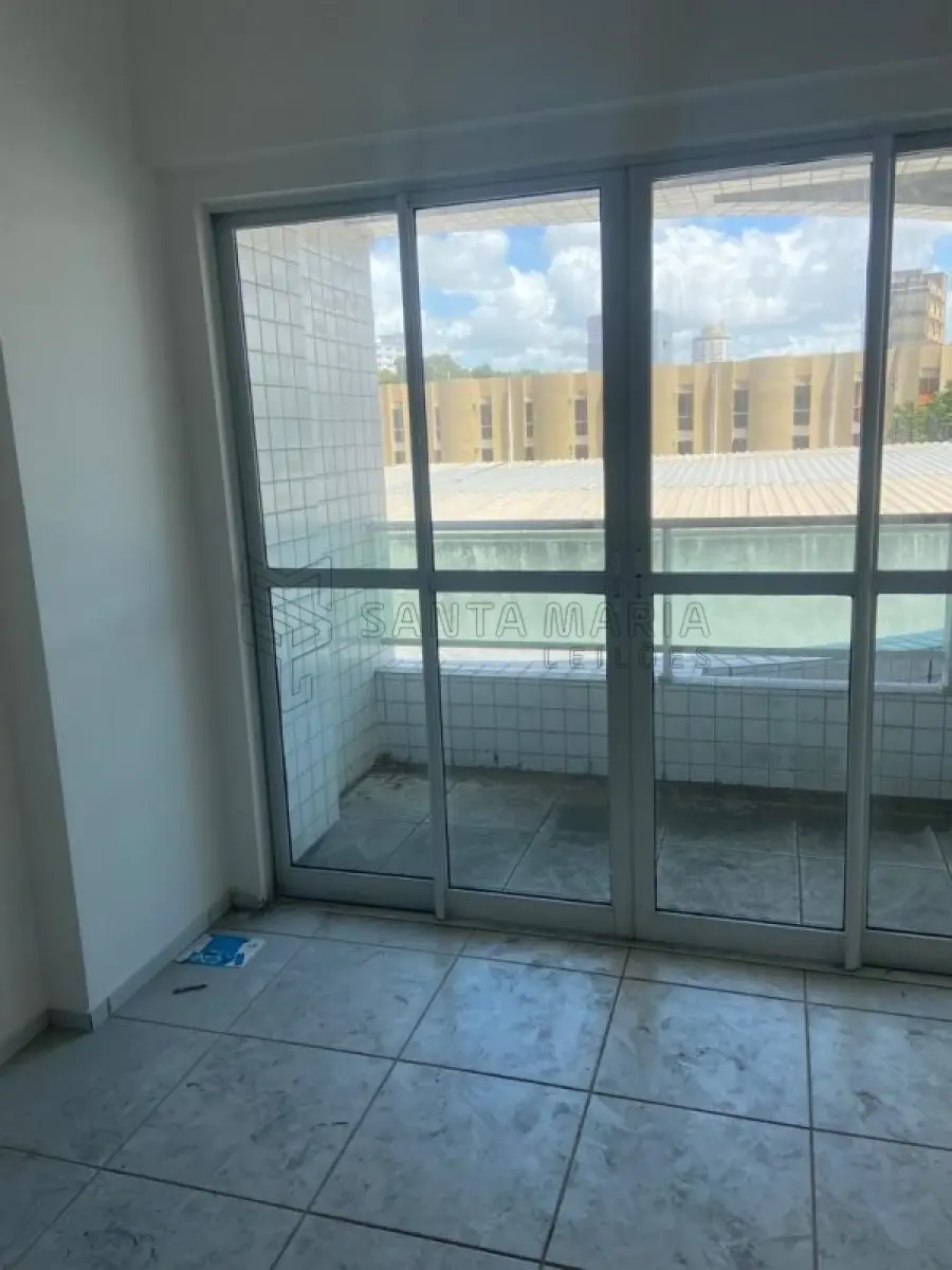 LOTE 003 - Apartamento 205 do edifício Residencial Villes De France situado à Avenida Prudente de Morais, nº 394, bairro Petrópolis em Natal/RN, e o box garagem 03, com área real privativa de 70,314, área real comum de 30,462 e área real total de 100,776 fração ideal de 0,007450 do imóvel n°25.621 do CRI de Natal/RS.