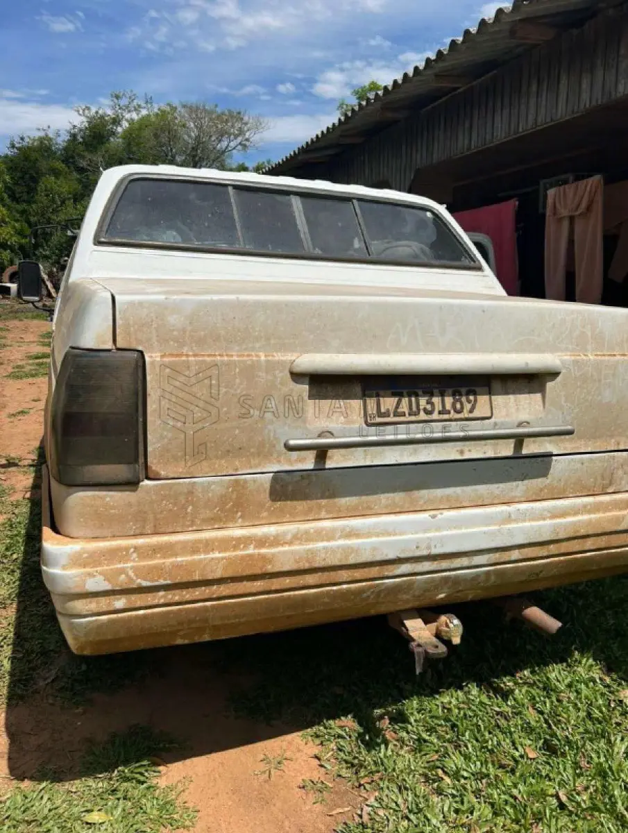 LOTE 001 - Caminhoneta GM/CHEVROLET D20 CUSTOM, ano/modelo 1987/1988, placas LZD3I89, RENAVAM 521341639, na cor branca e em funcionamento.