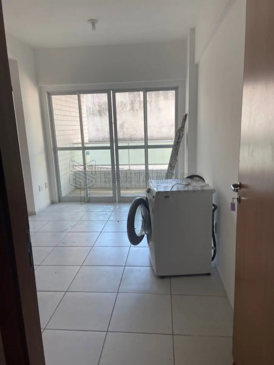 LOTE 001 - Apartamento 106 do edifício Residencial Villes De France situado à Avenida Prudente de Morais, nº 394, bairro Petrópolis em Natal/RN, e o box garagem 125, com área real privativa de 69,392, área real comum de 30,234 e área real total de 99,626, fração ideal de 0,007394 do imóvel n°25.621 do CRI de Natal/RS.