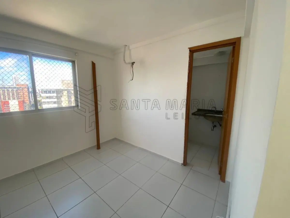 LOTE 009 - Apartamento 1501 do edifício Residencial Villes De France situado à Avenida Prudente de Morais, nº 394, bairro Petrópolis em Natal/RN, e o box garagem 06, com área real privativa de 69,283, área real comum de 30,207 e área real total de 99,490 fração ideal de 0,007387 do imóvel n°25.621 do CRI de Natal/RS.