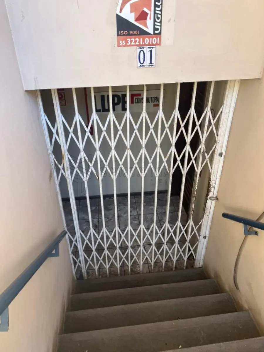 LOTE 002 - Sala Comercial nº 01, no Edifício Tívoli em Santa Maria/RS, com uma área privativa de 138,040 m² e o Box Garagem nº 08, localizado no segundo subsolo ou primeiro pavimento do Edifício Tívoli, ambos situados  à Rua Floriano Peixoto, nº 611 em Santa Maria/RS. Matriculados sob nº 85.105 e 85.098 do CRI de Santa Maria/RS.