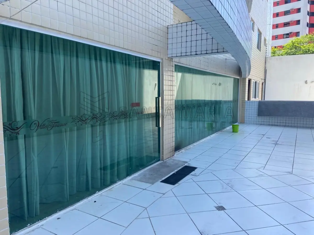 LOTE 005 - Apartamento 906 do edifício Residencial Villes De France situado à Avenida Prudente de Morais, nº 394, bairro Petrópolis em Natal/RN, e o box garagem 69, com área real privativa de 75,869, área real comum de 31,833 e área real total de 107,702 fração ideal de 0,007785 do imóvel n°25.621 do CRI de Natal/RS.