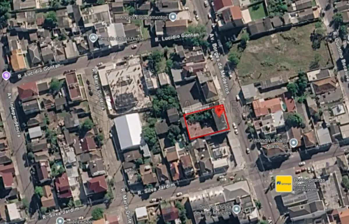 LOTE 001 - Imóvel localizado na Avenida Borges de Medeiros, nº 1081 em Santa Maria/RS, constituído por um terreno com área total de 587,45m², medindo 18,95 metros de frente para a Avenida Borges de Medeiros, igual medida na linha dos fundos e 31,00 metros de extensão da frente aos fundos. Sobre o terreno, existem edificações de uso comercial, com área construída aproximada de 565,20 m², não averbada na respectiva matrícula, sendo uma edificação de alvenaria, de dois pavimentos, situada no alinhamento frontal do terreno, e outra edificação de pavimento único, localizada nos fundos. Terreno esse, matriculado sob nº 76.489 do CRI de Santa Maria/RS.