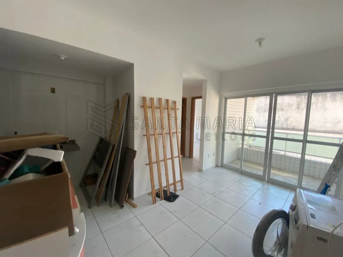 LOTE 001 - Apartamento 106 do edifício Residencial Villes De France situado à Avenida Prudente de Morais, nº 394, bairro Petrópolis em Natal/RN, e o box garagem 125, com área real privativa de 69,392, área real comum de 30,234 e área real total de 99,626, fração ideal de 0,007394 do imóvel n°25.621 do CRI de Natal/RS.