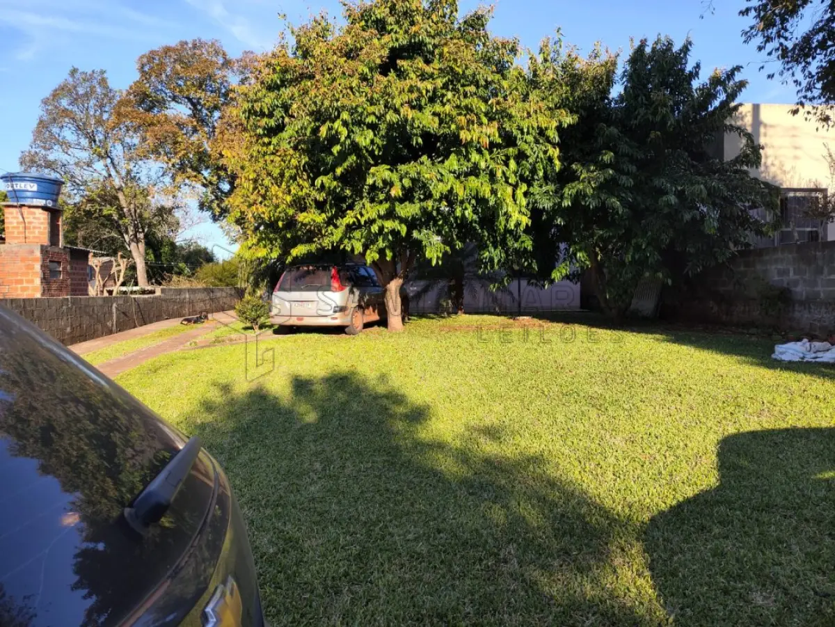 LOTE 001 - Terreno sem edificação com 136,604m² localizado na rua Capitão Jacques Simon, nº 605 em Itacurubi/RS, denominado Lote 321, Quadra 11 do Setor 01, distando 54,50m da Av. Dez de Abril, com as seguintes medidas confrontações:  Norte, confronta-se com a Rua Capitão Jaques Simon em 10,508m; Sul, confronta-se em linha reta com o Lote 325, em 10,508m; Leste, confronta-se em linha reta com o Lote 325, em 13m; e, Oeste, confronta-se em linha reta com o Lote 311, em 13m. Matriculado sob nº 47.777 do CRI de Santiago/RS.