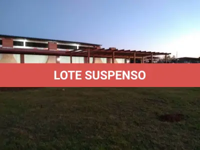 LOTE 001 - Apartamento nº107, localizado no térreo do bloco G-2 do Condomínio Horizontal Arco Verde em Santa Maria/RS, possuindo 1 dormitório, sala, cozinha e banheiro, com área privativa de 39,3100m² e a área total de 40,2500m². Matriculado sob nº 80.499 do CRI de Santa Maria/RS. E, uma Vaga de Estacionamento nº 634 com cobertura, do Condomínio Horizontal Arco Verde em Santa Maria/RS, com área privativa de 2,7286m² e a área total de 10,9147m². Matriculado sob nº 81.431 do CRI de Santa Maria/RS.