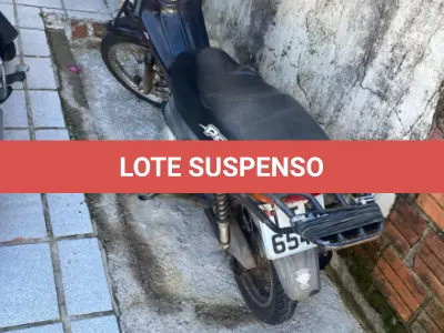 LOTE 001 - Motocicleta HONDA/POP100, ano/modelo 2012/2012, placa ITM6548, RENAVAM 484341391, na cor roxa.