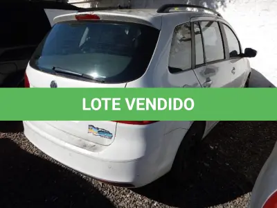 LOTE 001 - Veículo VW/SPACEFOX TREND GII, ano/modelo 2013/2014, placas IUT3620, RENAVAM 569731844, na cor branca.