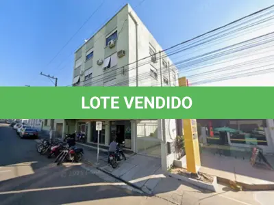 LOTE 001 - Escritório n°01, de fundo, à direita de quem da rua olha para o edifício, no andar térreo ou primeiro pavimento do Edifício Santa Rosa, com área útil de 10,08m², área de uso comum de 2,2144m² e área total de 12,2944m² composto de sala e um banheiro, localizado na rua Avenida Dr. Lauro Dorneles, 249 em Alegrete/RS. Matriculado sob n° 9.397 do CRI de Alegrete/RS.