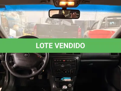 LOTE 001 - Veículo GM/VECTRA COLLECTION, ano/modelo 2005/2005, placas MIG1139, RENAVAM 854275622, na cor cinza.