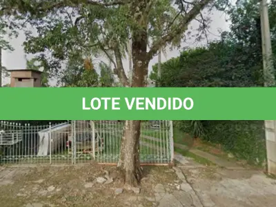LOTE 001 - Casa de alvenaria na Rua Vereador Adolfo Souto Correia, n° 704 em Alegrete/RS e o respectivo terreno com as seguintes medidas e confrontações: 36m ao Norte, com o imóvel de propriedade de Máximo Edson Pinto Vilaverde; 35m ao Sul, com o imóvel de propriedade de Marileuza da Silva Vilaverde; 10m ao Leste, com imóvel de propriedade de Rui de Paula Souza; 10m ao Oeste, com a Rua Vereador Adolfo Souto Correia. Matriculado sob n° 12.280 do CRI de Alegrete/RS.