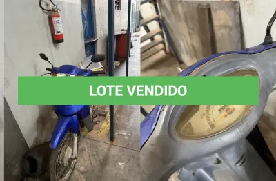 LOTE 019 - Motoneta HONDA/C100 BIZ, ano/modelo 2002/2002, placas IKN3451, RENAVAM 777031167, na cor azul.