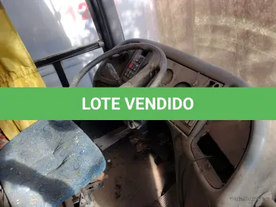 LOTE 006 - Ônibus M.BENZ/COMIL CAMPIONE R, ano/modelo 1998/1999, placas IIU7411, RENAVAM 715501208, na cor branca, situação: ruim/motor.