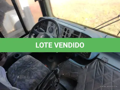 LOTE 025 - Ônibus VW/COMIL CAMPIONE R, ano/modelo 2003/2003, placas ILE5993, RENAVAM 803953666, na cor amarela, situação: ruim.