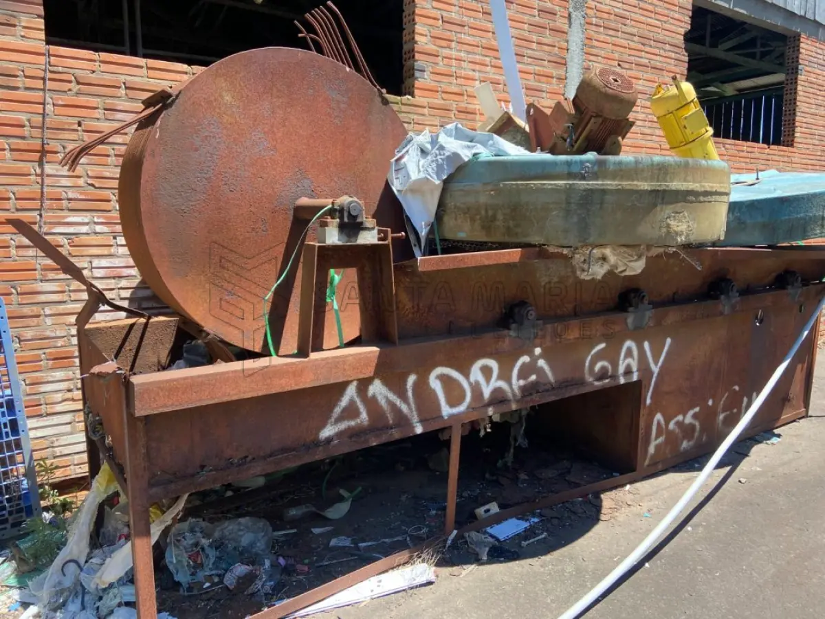 LOTE 006 - PENEIRA E ESTEIRA USINA DE RECICLAGEM