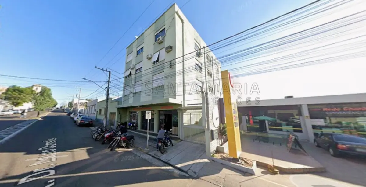 LOTE 001 - Escritório n°01, de fundo, à direita de quem da rua olha para o edifício, no andar térreo ou primeiro pavimento do Edifício Santa Rosa, com área útil de 10,08m², área de uso comum de 2,2144m² e área total de 12,2944m² composto de sala e um banheiro, localizado na rua Avenida Dr. Lauro Dorneles, 249 em Alegrete/RS. Matriculado sob n° 9.397 do CRI de Alegrete/RS.