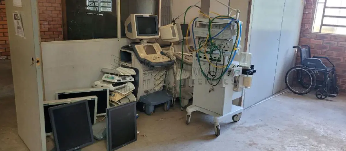 LOTE 003 - APARELHOS E EQUIPAMENTOS INSERVÍVEIS DA SMS