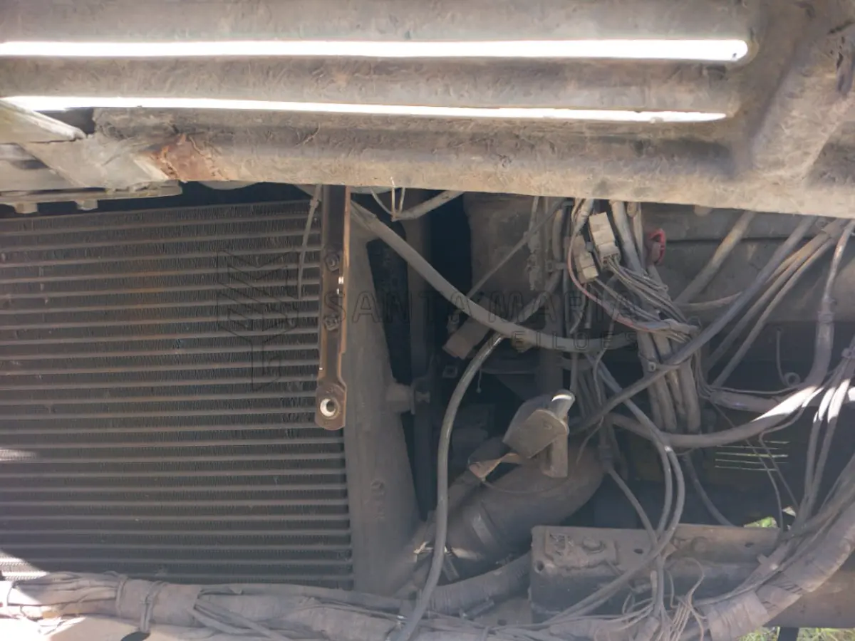 LOTE 021 - Ônibus M.BENZ/OF 1620, ano/modelo 1996/1997, placas IFR7448, RENAVAM 664529127, na cor branca, situação: ruim/motor.