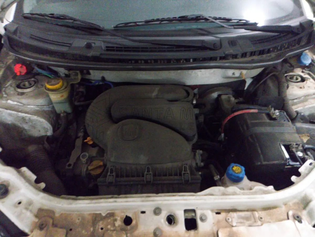 LOTE 002 - Veículo Uno 1.4, 2011/2012, placas ISQ5675.