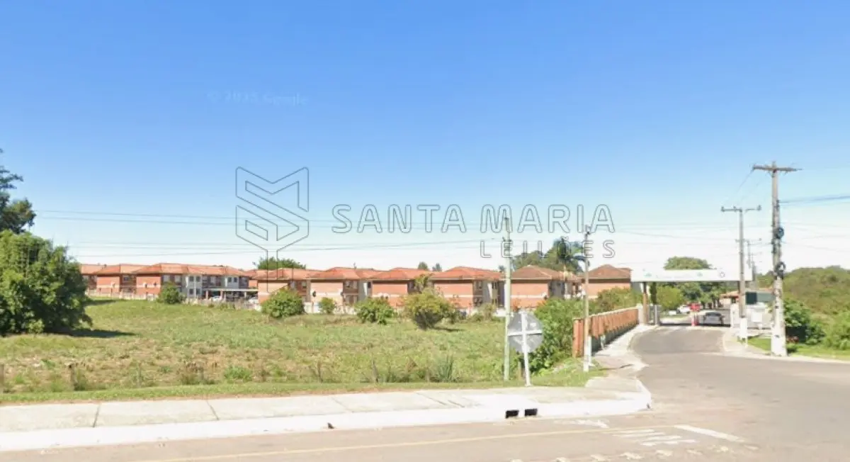 LOTE 001 - Apartamento nº107, localizado no térreo do bloco G-2 do Condomínio Horizontal Arco Verde em Santa Maria/RS, possuindo 1 dormitório, sala, cozinha e banheiro, com área privativa de 39,3100m² e a área total de 40,2500m². Matriculado sob nº 80.499 do CRI de Santa Maria/RS. E, uma Vaga de Estacionamento nº 634 com cobertura, do Condomínio Horizontal Arco Verde em Santa Maria/RS, com área privativa de 2,7286m² e a área total de 10,9147m². Matriculado sob nº 81.431 do CRI de Santa Maria/RS.