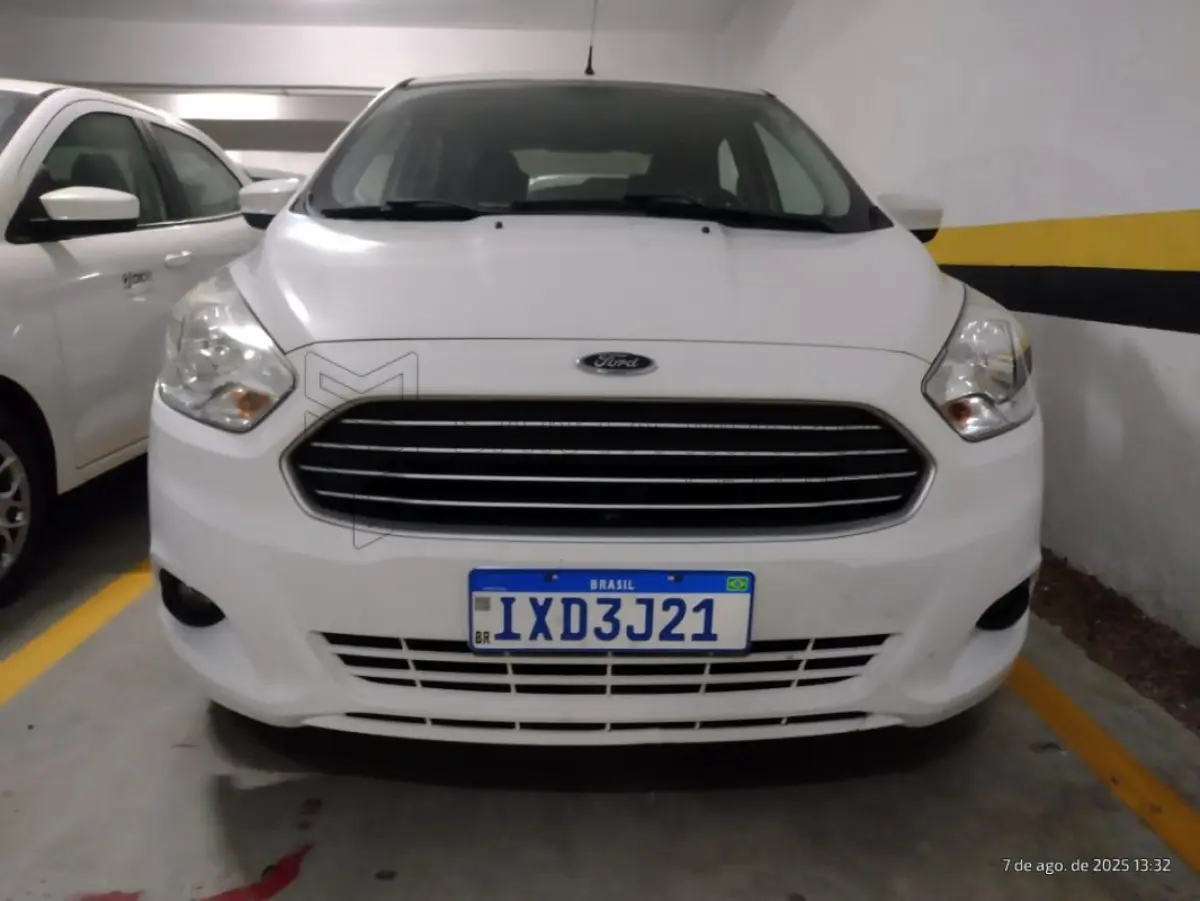LOTE 010 - Veículo Ford Ka Sedan 1.5, 2015/2016, placas IXD3J21, 4 cilindros.