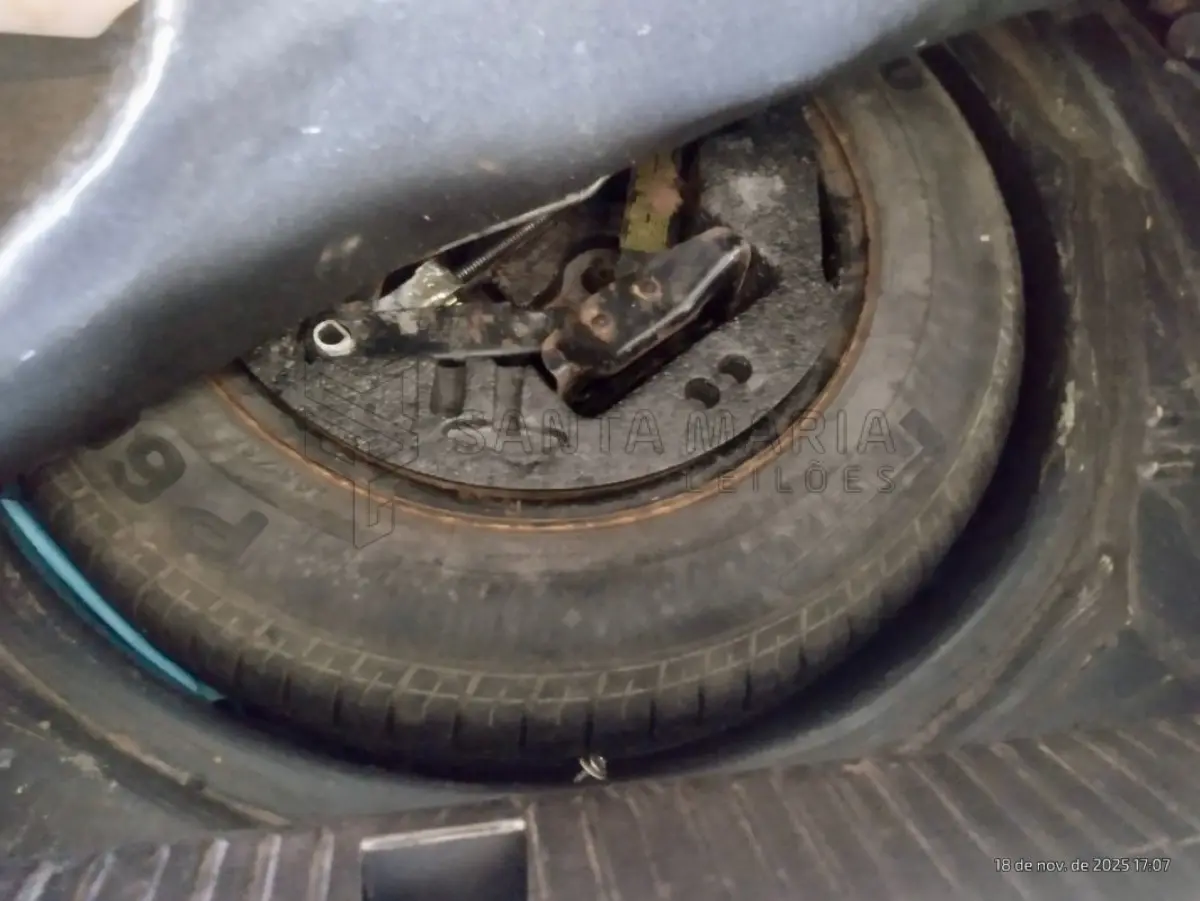 LOTE 001 - Veículo GM/VECTRA COLLECTION, ano/modelo 2005/2005, placas MIG1139, RENAVAM 854275622, na cor cinza.