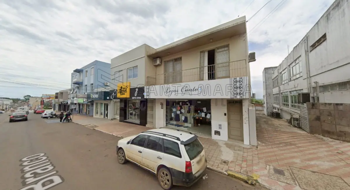 LOTE 001 - Loja n° 01 do Edifício Zahran, localizada na Rua Barão do Rio Branco, n°482 em Júlio de Castilhos/RS, com a área privativa de 181,16m², área de uso comum de 13,91m², área total construída de 195,07m², participando com uma fração ideal no terreno e nas coisas comuns de 0,44882, equivalente a uma cota ideal de 146,99m² e, vinculado a ela, um subsolo com 33,96m² de área privativa, 2,40m² de área de uso comum, com 36,36m² de área total, cabendo-lhe uma fração ideal no terreno e coisas comuns de 0,08366, equivalente a uma cota ideal de 27,40m². Matriculada sob n°10.860 do CRI de Júlio de Castilhos/RS.