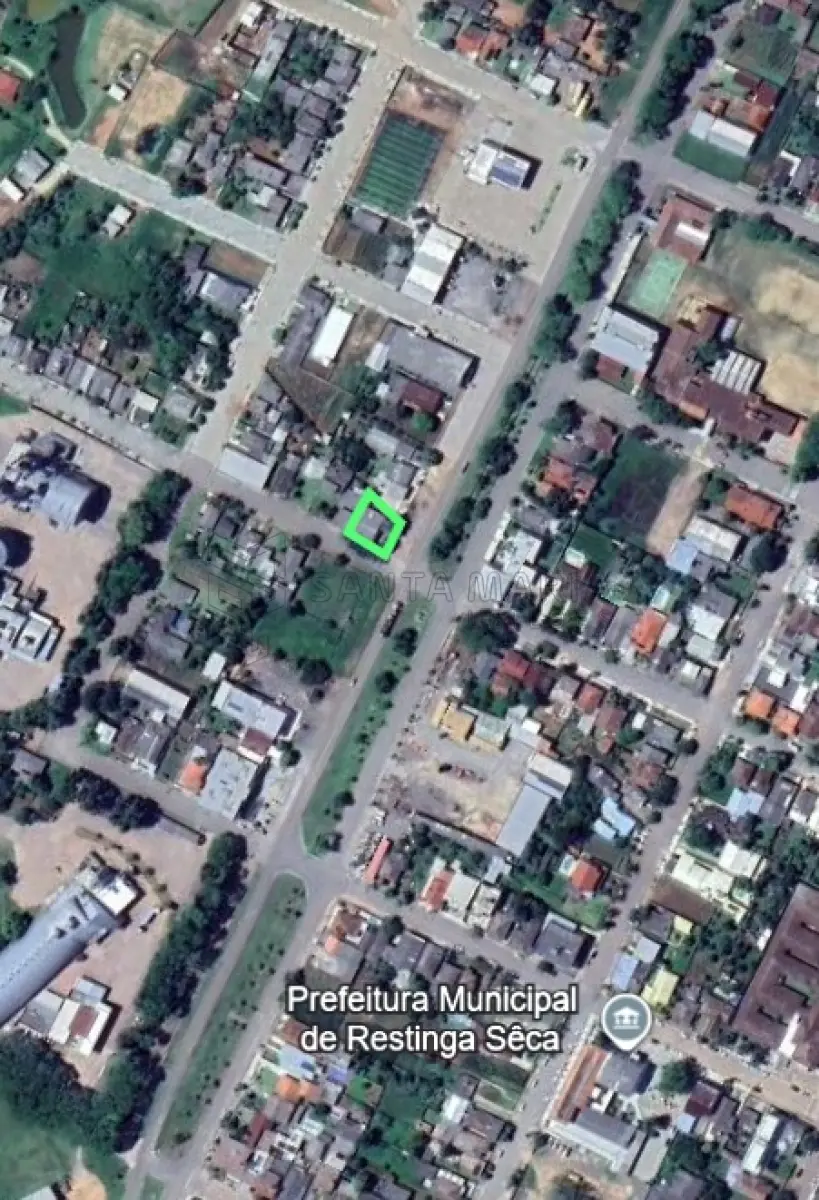 LOTE 002 - Terreno com a área superficial de 397m² localizado na Avenida Eugênio Gentil Muller nº 430 em Restinga Seca/RS, no quarteirão formado pelas ruas Ricardo Muller, Vicente Cardoso, Emilio Henrique Nagel e Faixa de Domínio da RSC 149, com as seguintes medidas e confrontações: ao Norte, pela frente, mede 20m com a rua Ricardo Muller, lado ímpar; ao Sul, mede 21,89 com o lote n°8; a Oeste, mede 15,40m; e, ao Leste, mede 24,29m com o lote n°5. Distando 62m da esquina formada pela rua Ricardo Muller e rua Vicente Cardoso. Matriculado sob n° 8.337 do CRI de Restinga Seca/RS.