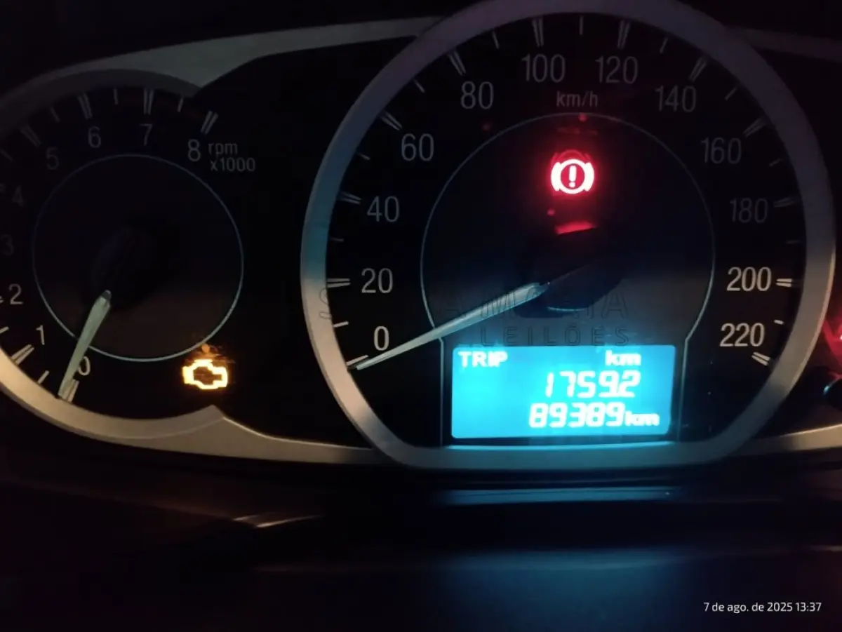 LOTE 008 - Veículo Ford Ka Sedan 1.5, 2015/2016, placas IXD3914, 4CIL.