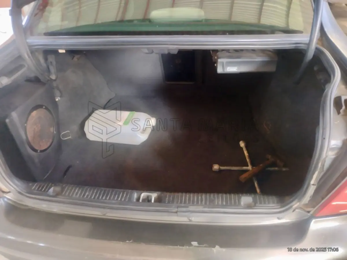 LOTE 001 - Veículo GM/VECTRA COLLECTION, ano/modelo 2005/2005, placas MIG1139, RENAVAM 854275622, na cor cinza.