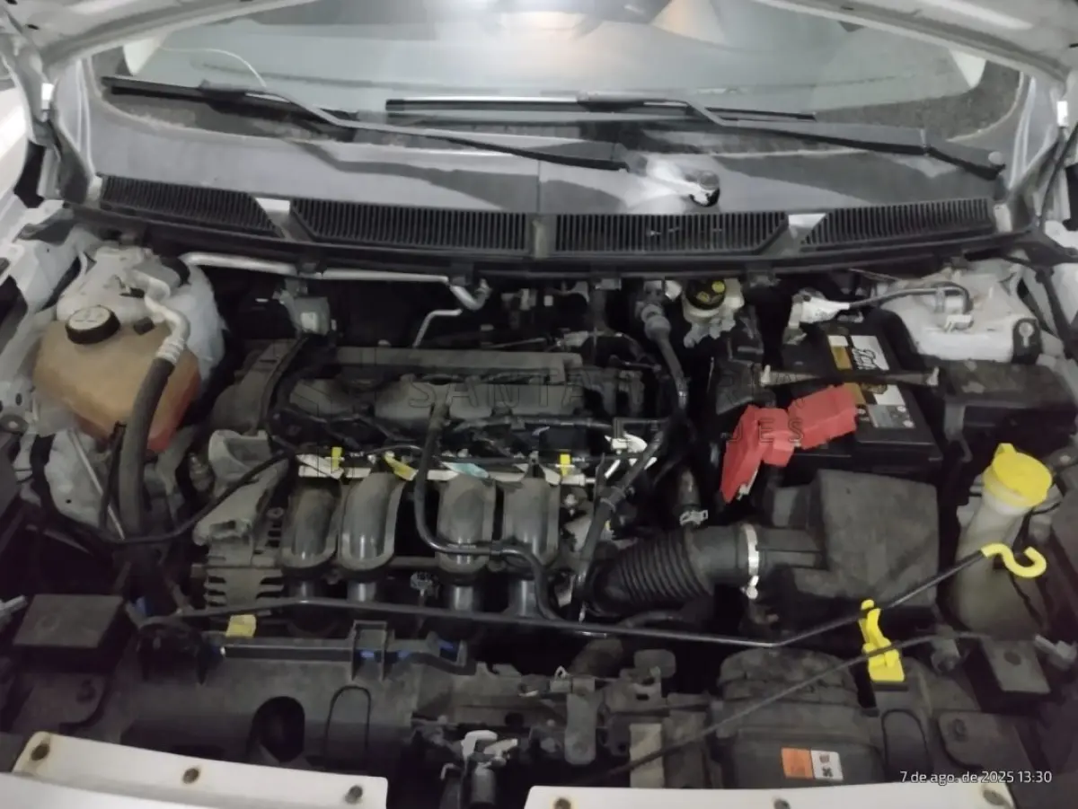 LOTE 005 - Veículo Ford Ka Hatch 1.5, 2014/2015, placas IDW4G18, 4 cilindros.