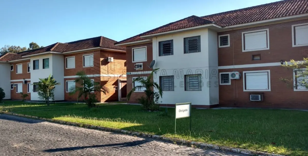 LOTE 001 - Apartamento nº107, localizado no térreo do bloco G-2 do Condomínio Horizontal Arco Verde em Santa Maria/RS, possuindo 1 dormitório, sala, cozinha e banheiro, com área privativa de 39,3100m² e a área total de 40,2500m². Matriculado sob nº 80.499 do CRI de Santa Maria/RS. E, uma Vaga de Estacionamento nº 634 com cobertura, do Condomínio Horizontal Arco Verde em Santa Maria/RS, com área privativa de 2,7286m² e a área total de 10,9147m². Matriculado sob nº 81.431 do CRI de Santa Maria/RS.