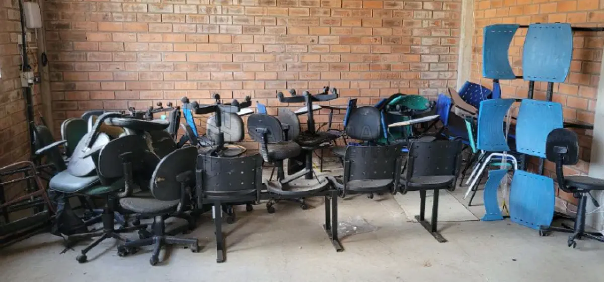 LOTE 003 - APARELHOS E EQUIPAMENTOS INSERVÍVEIS DA SMS