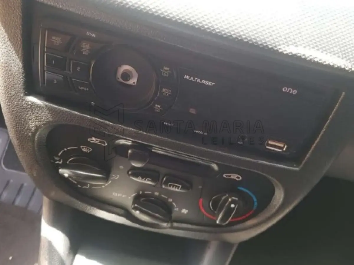 LOTE 002 - Veículo PEUGEOT/207PASSION XR, ano/modelo 2012/2013, placas MJU3E04, RENAVAM 473017148, na cor vermelha, em regular estado de conservação.