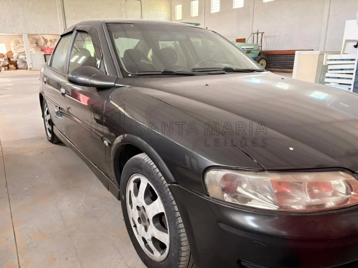 LOTE 001 - Veículo GM/VECTRA COLLECTION, ano/modelo 2005/2005, placas MIG1139, RENAVAM 854275622, na cor cinza.